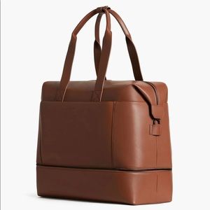 Monos metro weekender in vegan leather